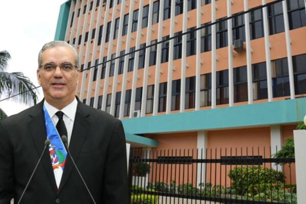 Abinader designa nuevos miembros del consejo de directores del CEA