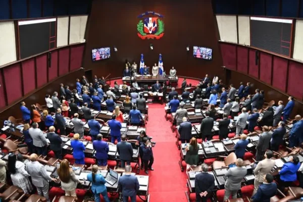 Modificación a Ley de Residuos Sólidos genera debate por aumento de aportes empresariales