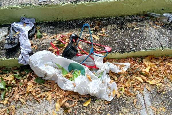 Parque El Laurel en Barahona sufre robo y deterioro por falta de mantenimiento.
