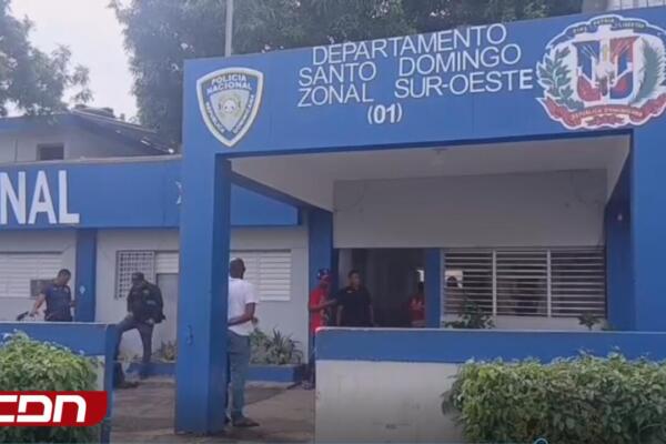La Comisión Nacional de los Derechos Humanos denunció presuntos abusos cometidos por agentes de la PN contra jóvenes en Los Alcarrizos.