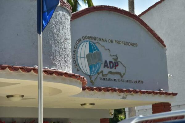 ADP rechaza informe de Educa y revela millonaria inversión recibida por la entidad a través del Minerd