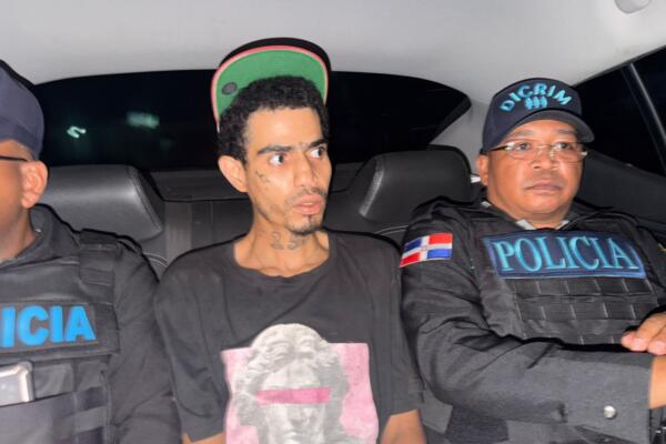 Se entrega “Mamao”, vinculado al homicidio de “Capital” en Moca