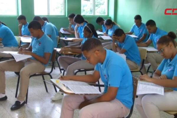Suspensiones de clases cuestan RD$883 millones en 2025-2026.
