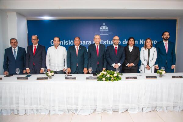 En cuanto al financiamiento, Subero Isa indicó que varios grupos económicos dominicanos han mostrado interés y han presentado propuestas preliminares para participar en el desarrollo del proyecto