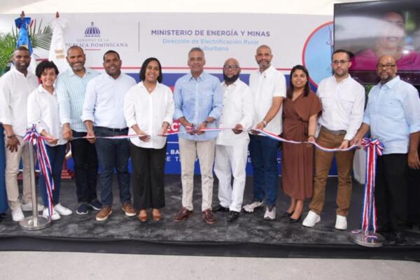 Gobierno impulsa electrificación rural en Bahoruco con inversiones por RD$48.5 MM. Foto: Fuente externa 