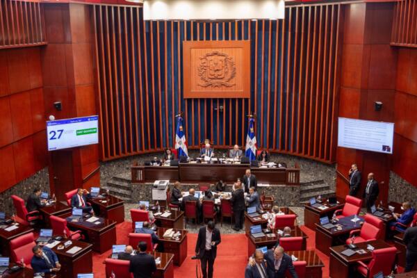 Congreso aprueba ley procrecimiento que protege a sectores vulnerables.
