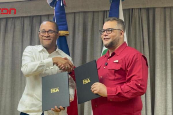 Representantes del Fondo Especial para el Desarrollo Agropecuario (FEDA) y Universidad ISA.