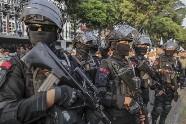 Indonesia aprueba ley que permite a miembros de la Policía ocupar puestos en el Gobierno. Foto: Fuente externa 
