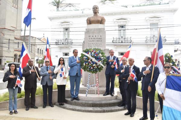 En un acto por el 232 aniversario del natalicio de María Trinidad Sánchez, el presidente de la entidad patriótica, Wilson Gómez Ramírez, llamó a preservar los intereses nacionales en cualquier intercambio con representantes del organismo internacional. Foto: Fuente externa  
