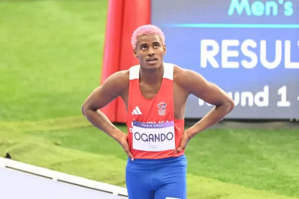 Alexander Ogando abre la temporada con 19.96 y suma seis años consecutivos corriendo por debajo de los 20 segundos