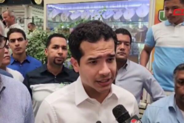Senador Omar Fernández denuncia pérdidas por obra prolongada.
