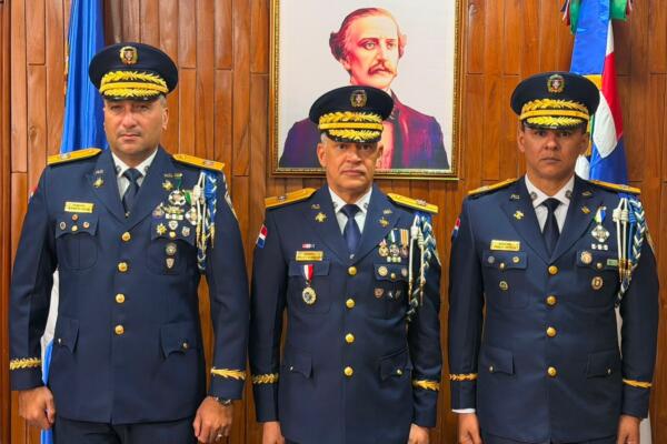 Policía Nacional dispone rotación de cuatro directores regionales para fortalecer la seguridad ciudadana.