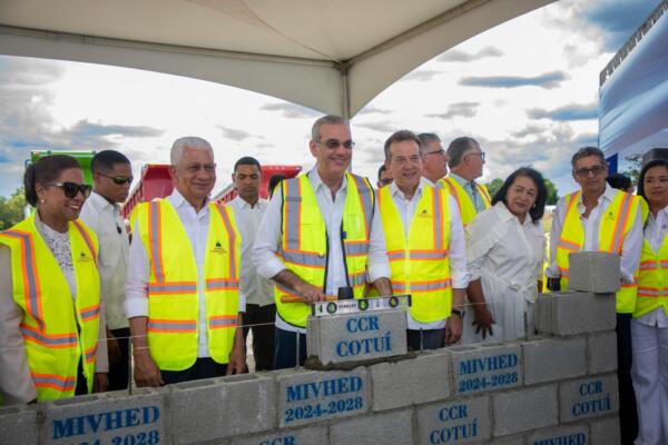 Inician construcción del CCR Cotuí en Sánchez Ramírez.
