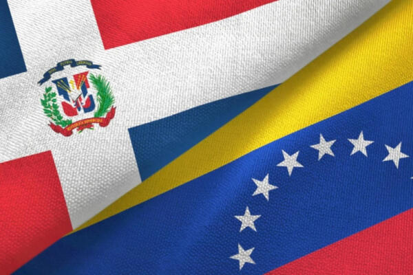 El Decreto 351-26 designa a Héctor Pastor Vásquez Frías como cónsul general dominicano en Caracas