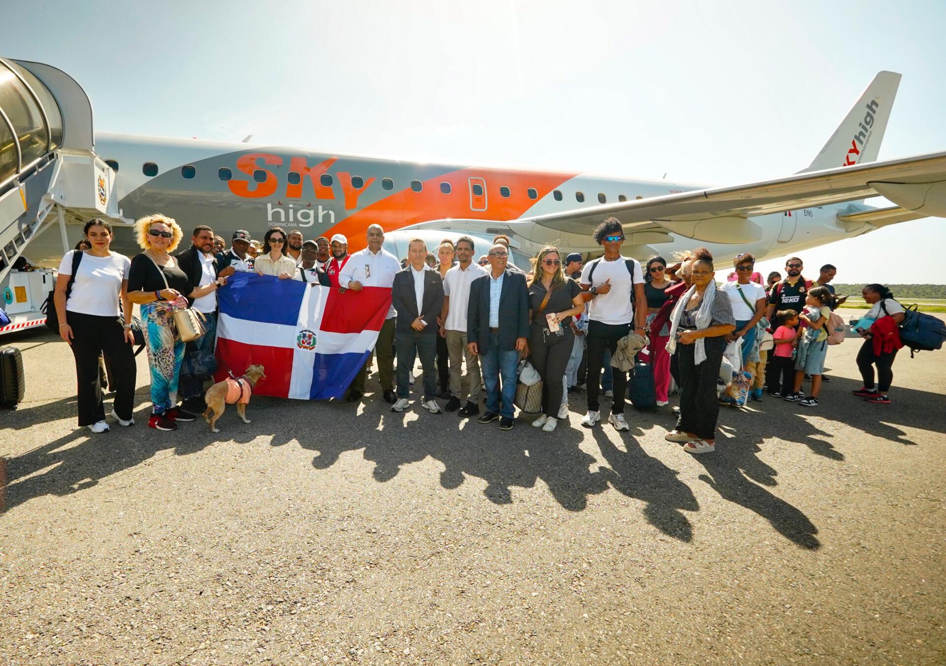 Gobierno dominicano facilita el retorno al país de 65 ciudadanos a través de vuelo humanitario procedente de Venezuela