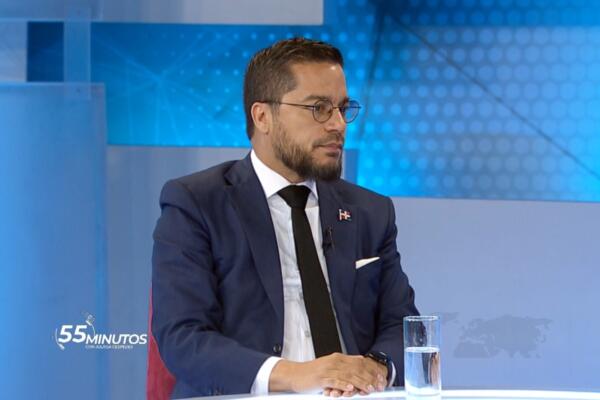  Raúl Ovalle, economista. 