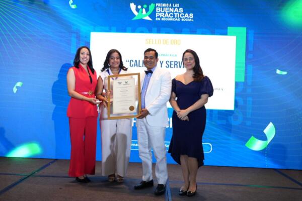 La cadena farmacéutica es reconocida por sus buenas prácticas en Seguridad Social y por su modelo de atención humanizada al afiliado.