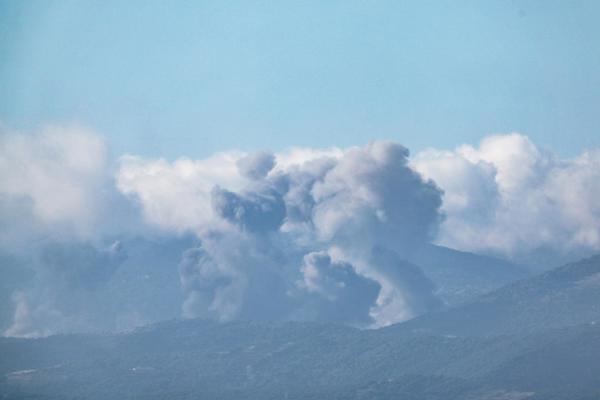 Humo tras un ataque israelí en el sur del Líbano, visto desde el lado israelí de la frontera en la Alta Galilea, norte de Israel. Foto: Fuente externa 