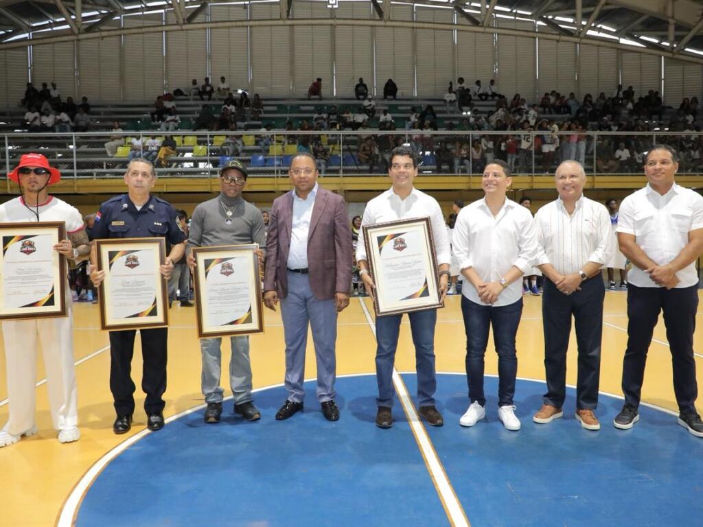 Inauguran la V Copa de Baloncesto Luis Báez con más de 500 jugadores en Peravia