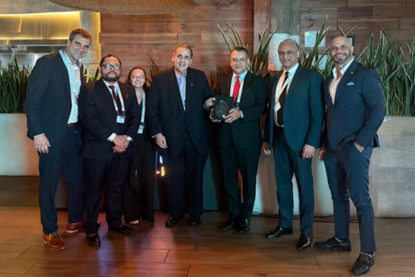 La Junta Central Electoral (JCE) recibió el premio internacional al “Mejor Documento de Identidad 2026”