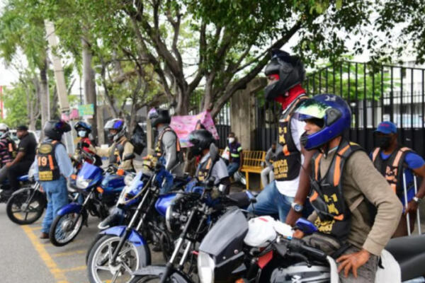 Motoconchistas favorecen intervenciones de paradas para garantizar el orden vial