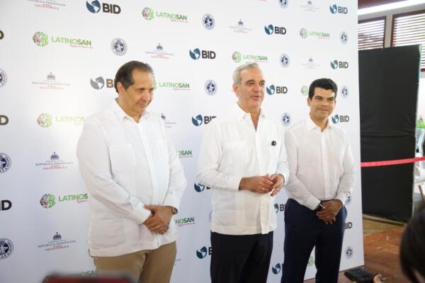 Presidente Abinader impulsa el saneamiento urbano como eje del desarrollo y destaca inversiones en sector agua