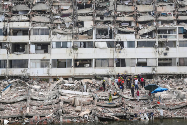 Las autoridades del país suramericano mantienen las labores de búsqueda y rescate de supervivientes.