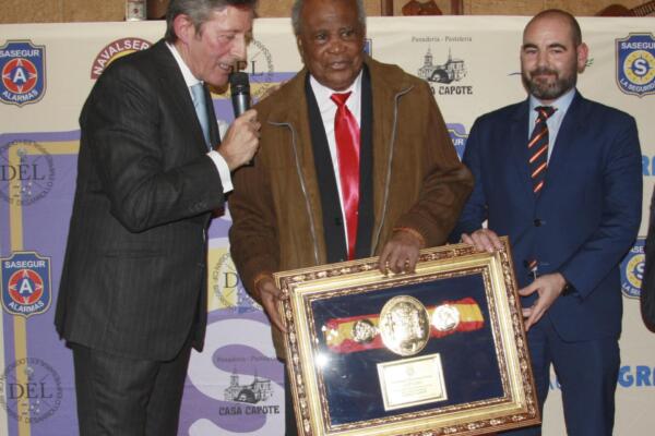 Fotografía de archivo del 07/02/2020 del legendario boxeador español de origen cubano José Legrá, que falleció en Madrid a los 90 años de edad durante la madrugada de este miércoles, según confirmaron a EFE fuentes de la Real Federación Española de Boxeo (RFEB). El púgil hispanocubano fue una de las figuras más populares del boxeo español tras ganar dos veces el campeonato del mundo del peso pluma (1968 y 1972) y siete veces el de Europa. Estaba en posesión de la medalla de plata de la Real Orden del Mérito Deportivo desde 2003.-EFE/ Carlos Mateos