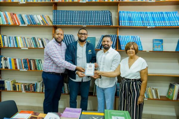 Ayuntamiento de El Seibo agradece a Welinton Grullón aporte para fortalecer la formación municipal. Foto: Fuente externa 