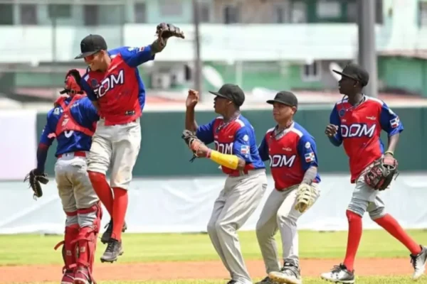 LIDOM explicó que, tal y como expuesto en su comunicado anterior, la alta demanda de asientos aéreos para las mismas fechas por atletas saliendo del país en ocasión de la clausura de los Juegos Centroamericanos y del Caribe