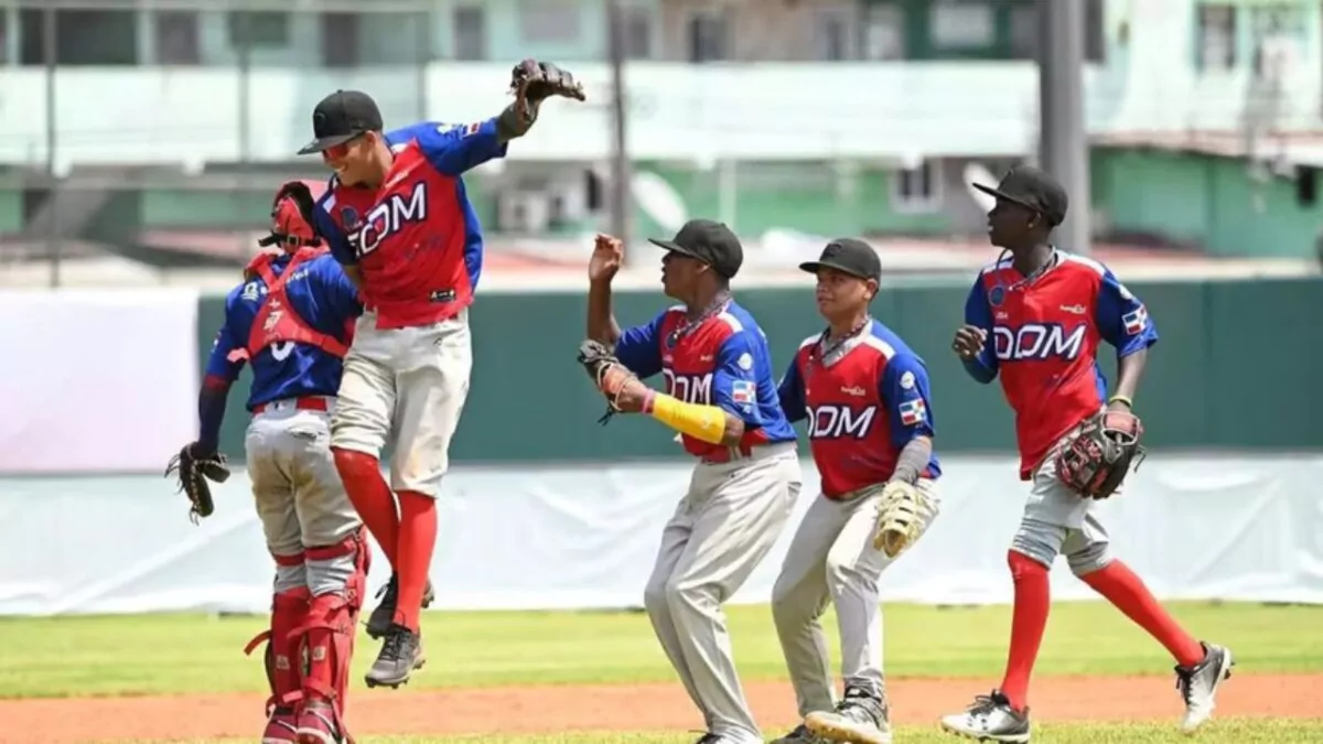 LIDOM explicó que, tal y como expuesto en su comunicado anterior, la alta demanda de asientos aéreos para las mismas fechas por atletas saliendo del país en ocasión de la clausura de los Juegos Centroamericanos y del Caribe