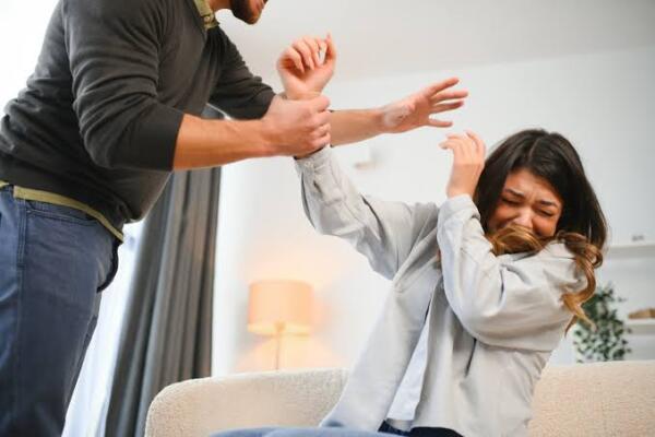 El país cuenta con 16 casas de acogida que protegen a mujeres víctimas de violencia. Foto: Fuente externa 