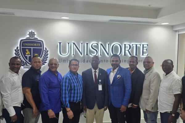 Comunicadores de SDN conocen instalaciones de UNISNORTE como parte de Voces con Futuro. Foto: Fuente externa 