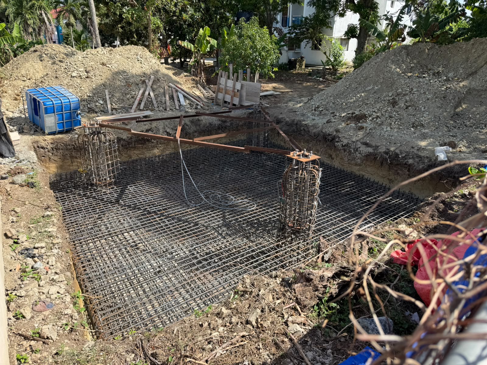Comunitarios de La Penda rechazan construcción de antena en residencial