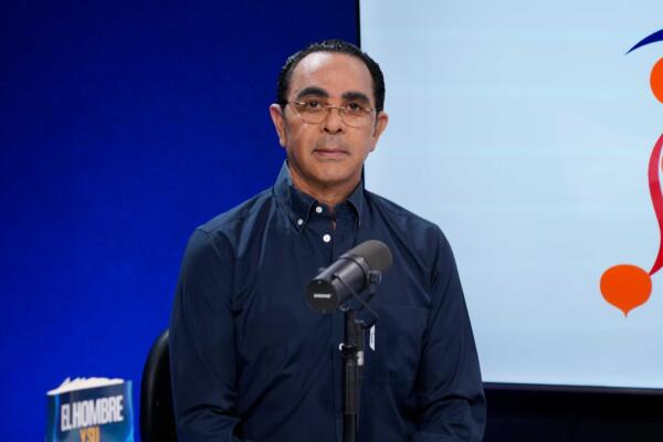 Dr. Pablo Mateo,  cirujano urólogo, especialista en cirugía robótica, urología láser avanzada y trasplante renal