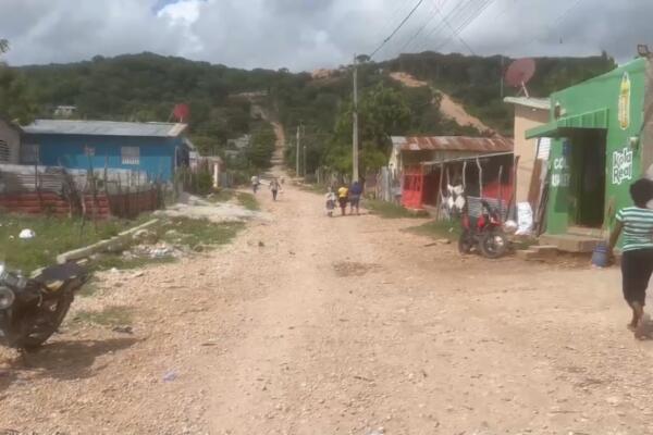 Piden reactivar tanque de agua paralizado en Barahona.