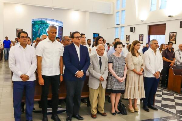  Resaltaron que en el gobierno de Guzmán se respetaron las libertades públicas, se liberaron los presos políticos, se despolitizaron las Fuerzas Armadas y la Policía y se apoyó el campo dominicano. Foto: Fuente 