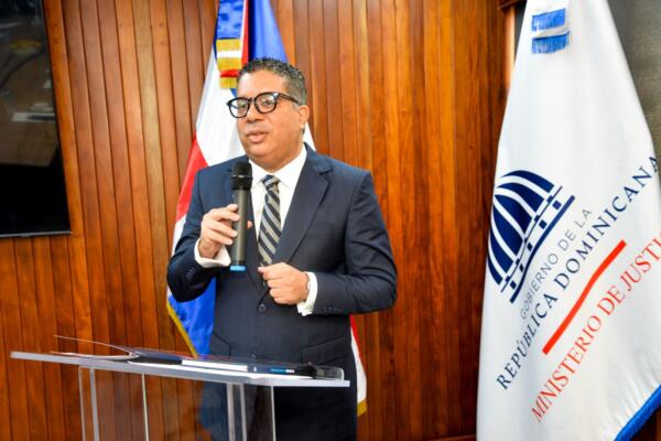 El presidente Abinader designa nuevo funcionario en el Ministerio de Justicia