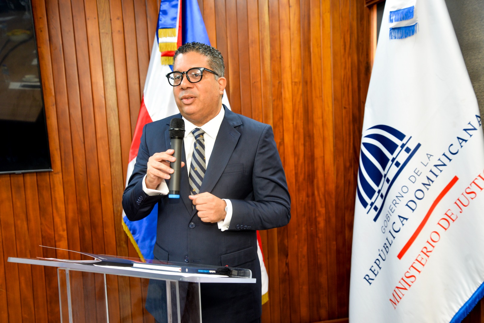 El presidente Abinader designa nuevo funcionario en el Ministerio de Justicia
