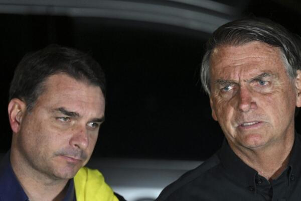 El Supremo brasileño prohíbe al candidato Flávio Bolsonaro visitar a su padre por 90 días