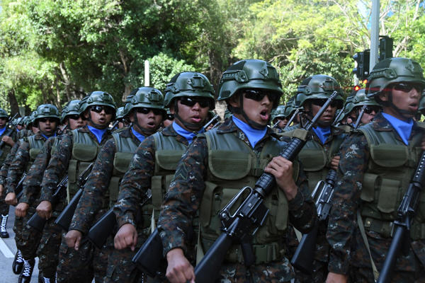 Integrantes de las Fuerzas Armadas de Guatemala participan en un desfile en conmemoración al Día del Ejército este 30 de junio de 2026, en Ciudad de Guatemala. Foto: Fuente externa 