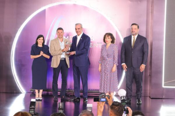Iberostar recibe reconocimiento por su liderazgo en sostenibilidad e inversión responsable en República Dominicana