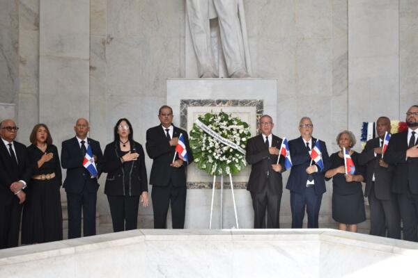 La entidad recordó al padre de la patria al cumplir el sesquicentenario de su fallecimiento, con ofrendas florales, misas solemnes, en la capital y todo el territorio nacional, mientras que mañana jueves celebrará su tradicional "Desayuno por la Patria", por el 188 aniversario de la fundación de la sociedad Trinitaria. Foto: Fuente externa 