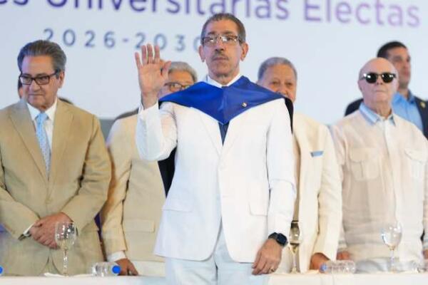 Jorge Asjana David asume como rector decidido a modernizar e internacionalizar la UASD con el apoyo del Gobierno