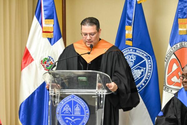 La Universidad Primada de América reconoció su trayectoria de servicio público y su compromiso con el fortalecimiento de la educación superior. Foto:  Fuente Externa 