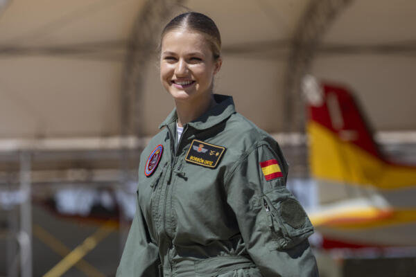 FOTO ARCHIVO. La princesa Leonor en la Academia General del Aire de San Javier en Murcia, España. EFE/Marcial Guillén