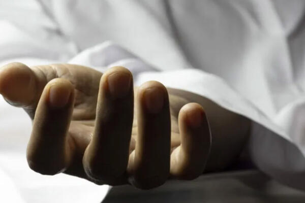 Investigan hallazgo de un hombre muerto con heridas de arma blanca en Villa González