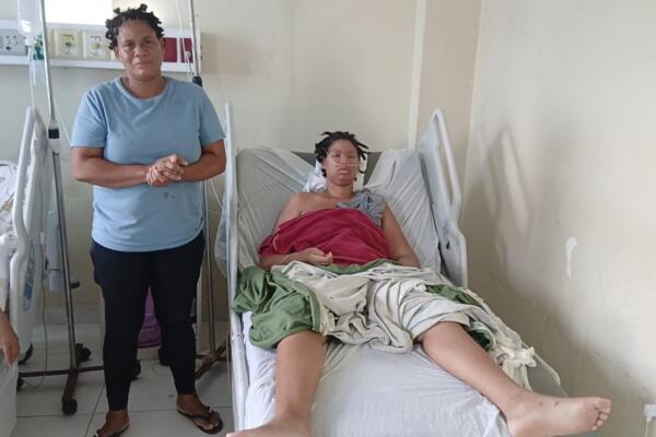 Madre pide traslado urgente por presunta negligencia en Hospital Jaime Mota.