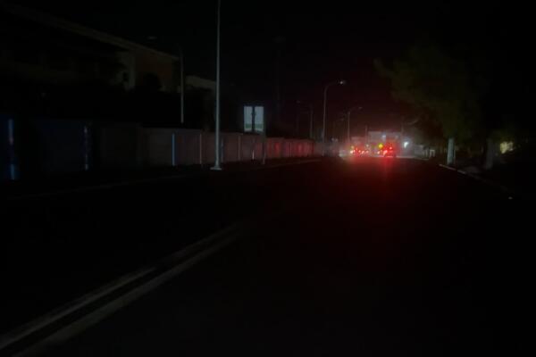 Oscuridad en avenida Antonio Méndez pone en riesgo a comunidad UASD.