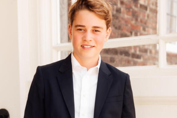 El príncipe Jorge, nieto del rey Carlos III, cumple 13 años